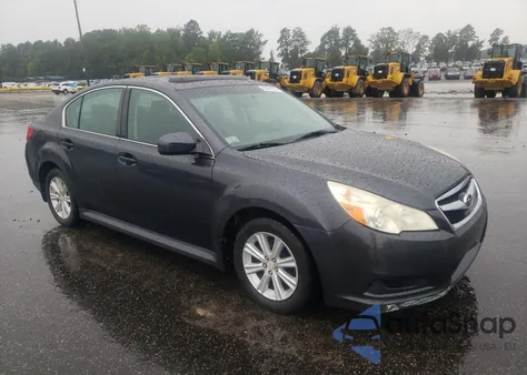 2010 Subaru Legacy 2.5I Premium из США, поврежденный, VIN 4S3BMCG65A3240816